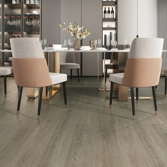 Kvartsvinylgolv SPC Royal Oak / 5 mm / klass 33 / klick (~229 SEK/m²)